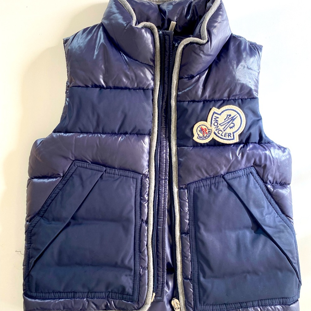 Used Moncler Boys Vest size 5
